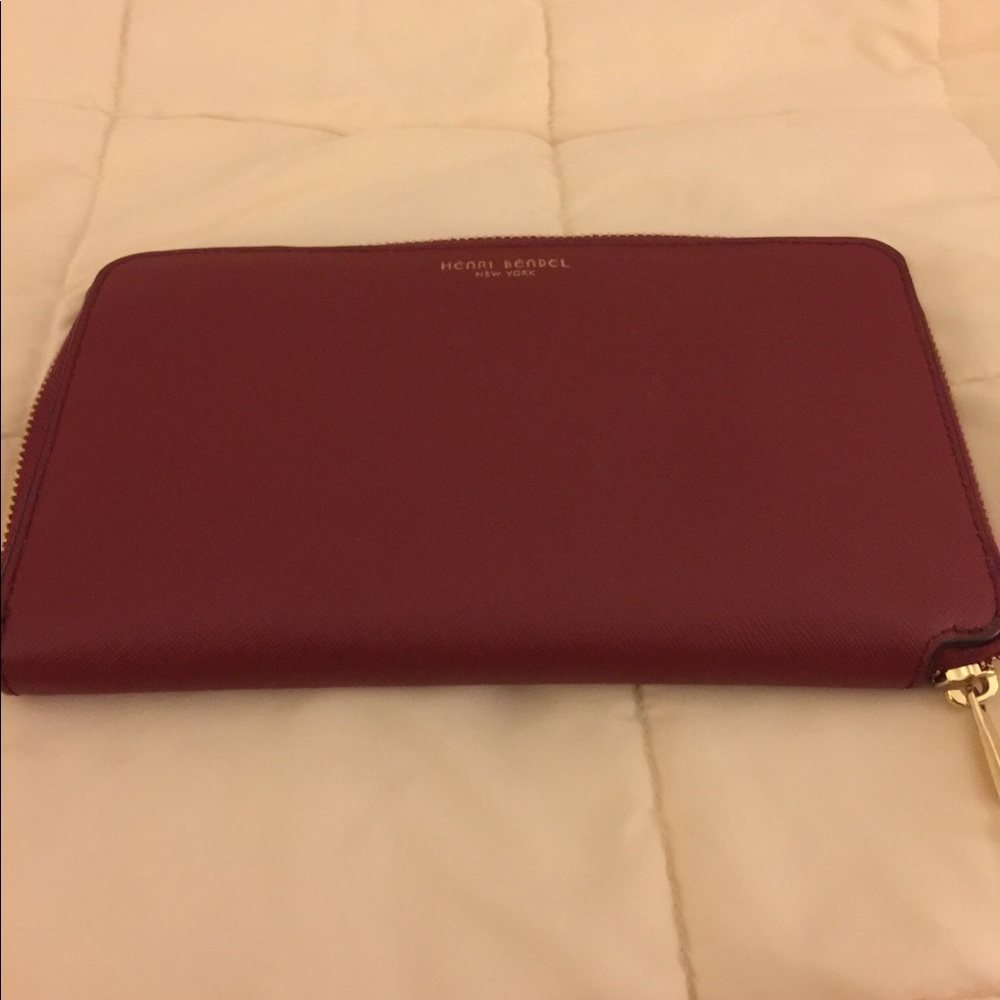 Henri Bendel extra large west 57 wallet
